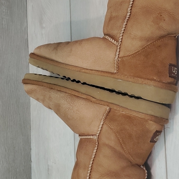 Ugg Australia Women 5825 Classic Short Sheepskin Boots shoes sz 7 - Picture 7 of 14
